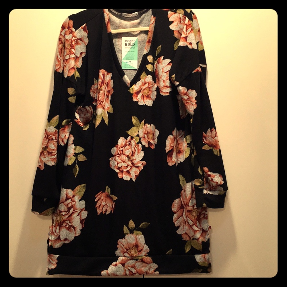 Honey and lace  Highland  NWT